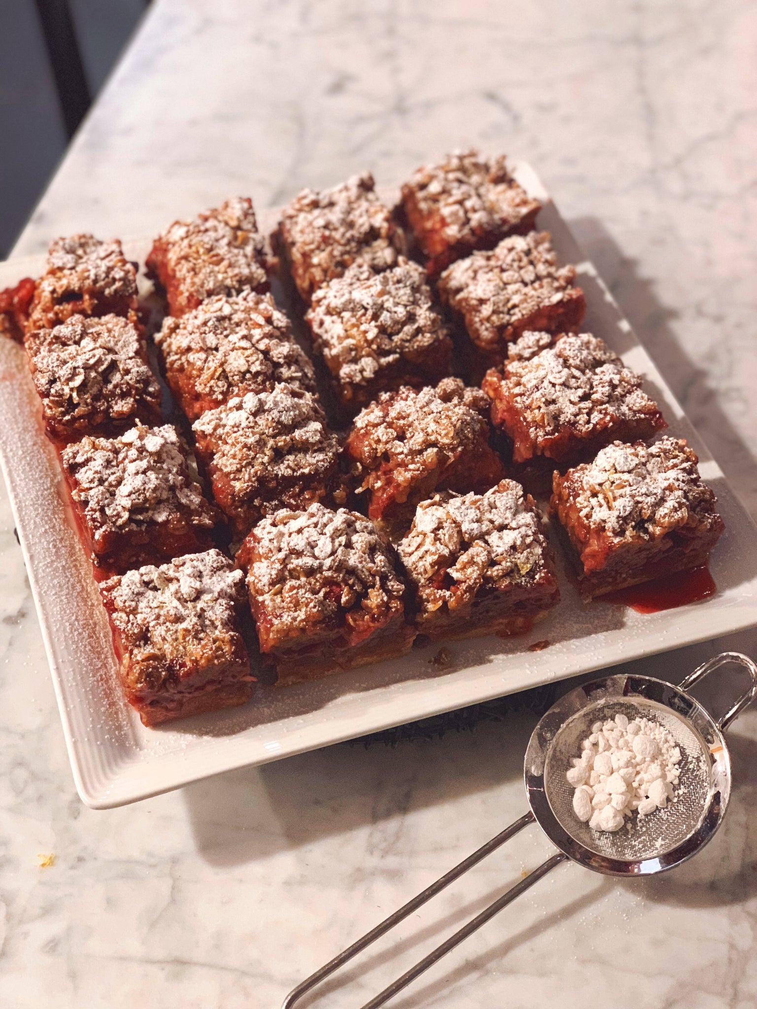 Spreading Beauty Through Baking: Strawberry Oat Crumble Bars